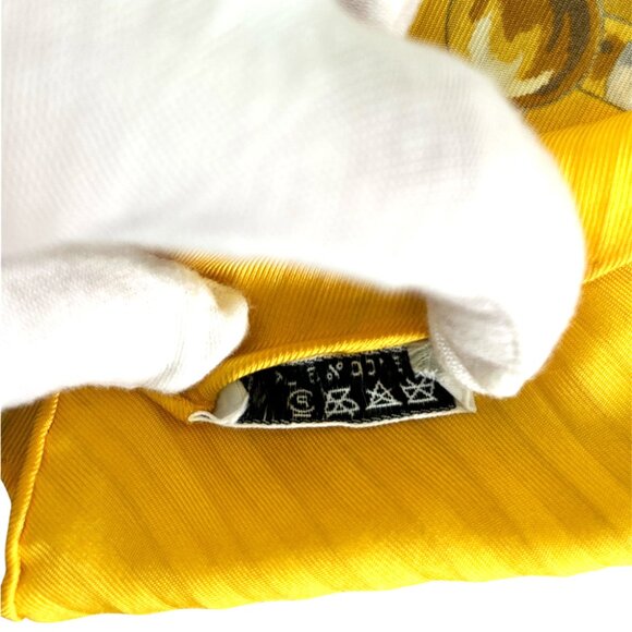 Hermès 100% Silk Pleated Scarf, ironed flat to highlight refined look in wear - Picture 13 of 14